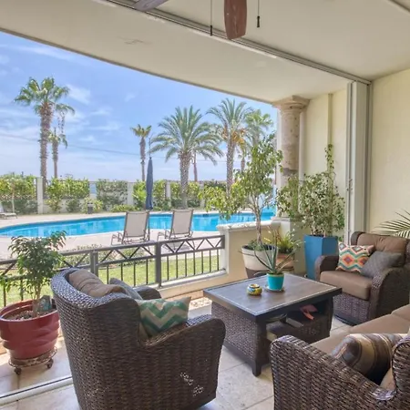 Perfect Location - Puerta Cabo Village 500 Steps To The Beach & Resorts